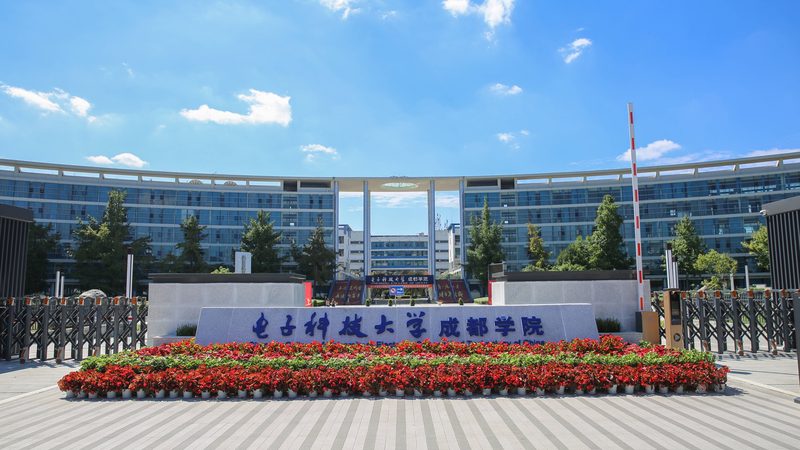 线路板样品制作流程揭秘：从设计到成品的蜕变